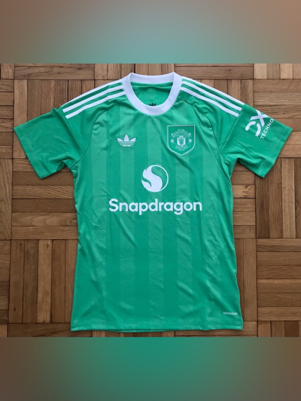 Size Small Mens Adidas 25/26 Manchester United Goalkeeper Jersey Green JP3055